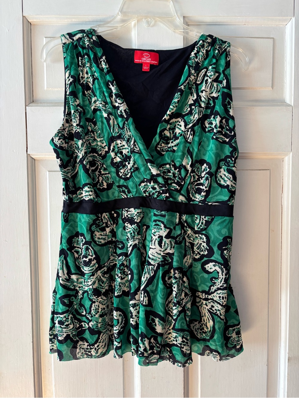 Oscar by Oscar de la Renta gorgeous dressy green/black blouse